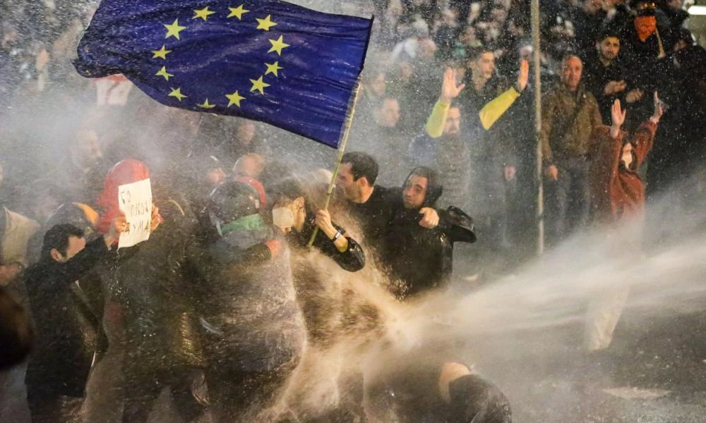 Στα χνάρια του Γιανουκόβιτς ο ηγέτης της Γεωργίας-Σενάριο "Ουκρανίας-2014" στην αντίστροφη μέτρηση για τις επερχόμενες εκλογές- Έρχεται 2ο μέτωπο κατά Ρωσίας;